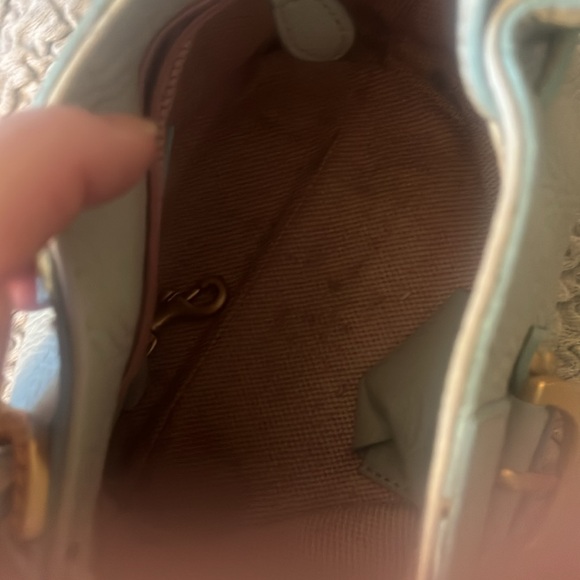 Adorable Dooney & Bourke purse or bag, Genuine leather. - Picture 4 of 7